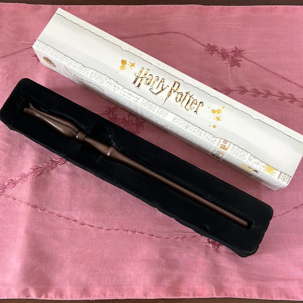 HARRY POTTER WAND - Picture 1 of 6